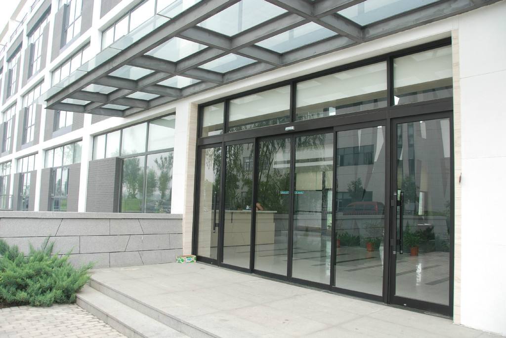南京玻璃隔断安装